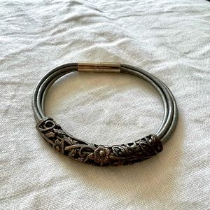 Silver Toned Bracelet W Metal Floral Detail